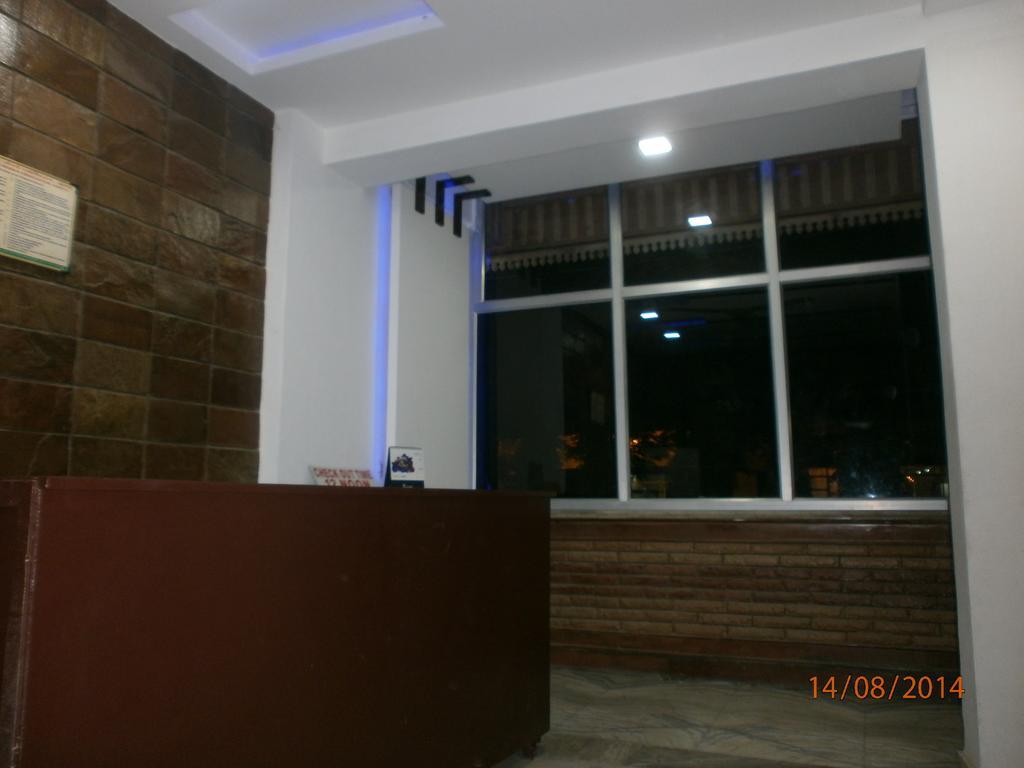 Hotel Safari Agra  Esterno foto