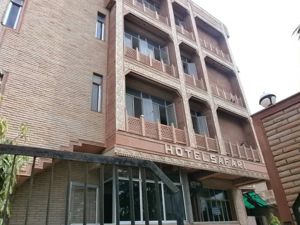 Hotel Safari Agra  Esterno foto