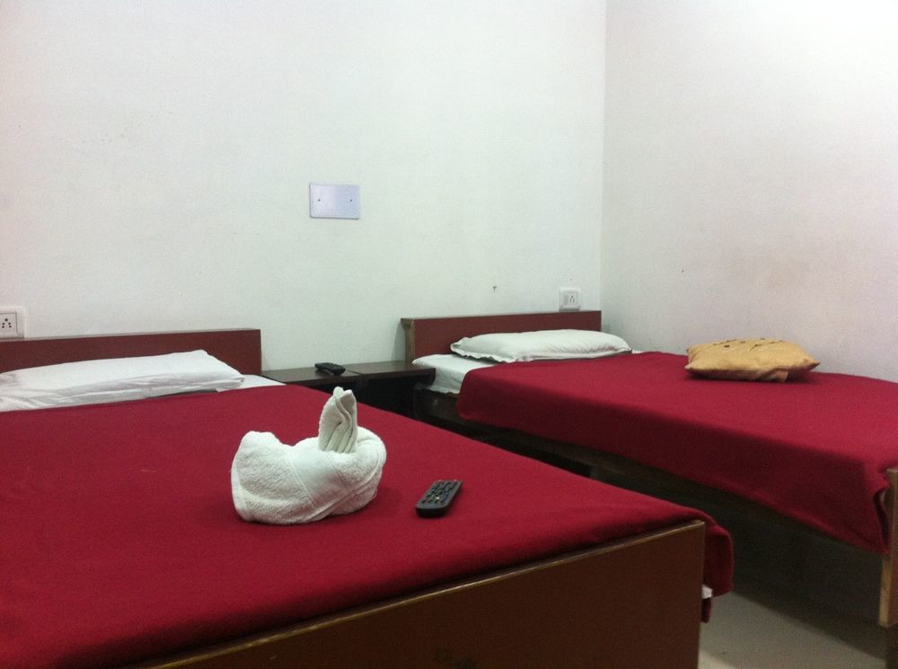 Hotel Safari Agra  Esterno foto