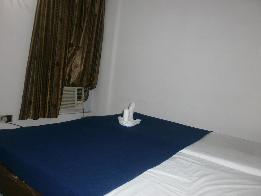 Hotel Safari Agra  Esterno foto